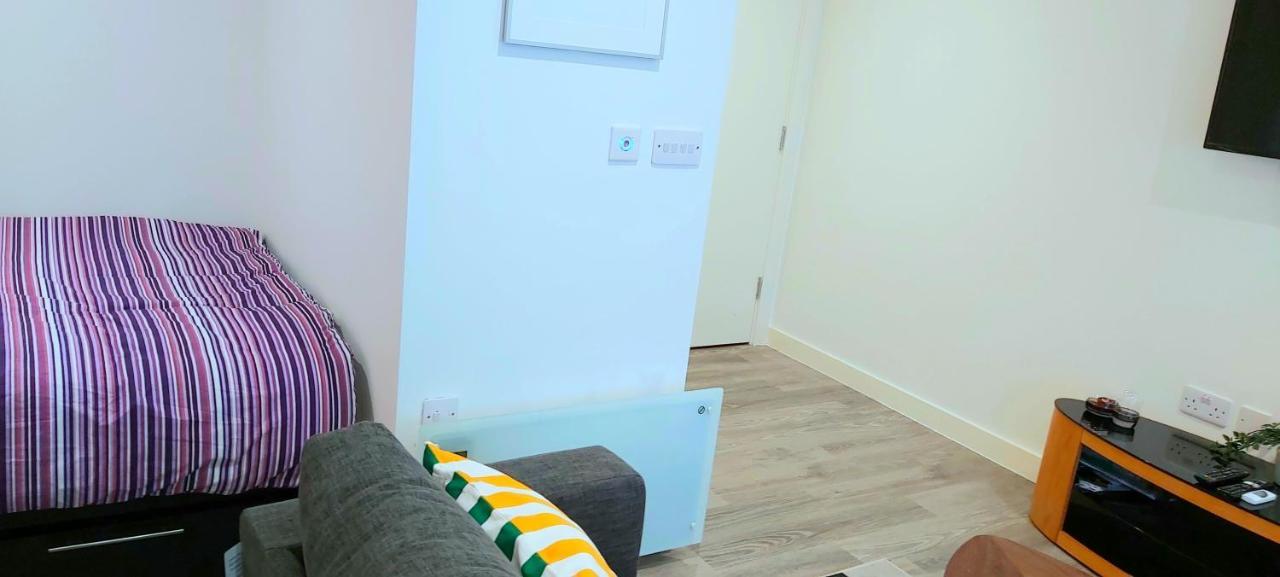 Great Studio Apartments - Netflix, Wifi, Digital Tv Sheffield Ngoại thất bức ảnh